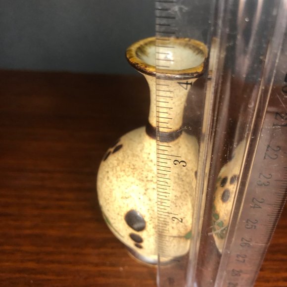 Beautiful Hand Painted Pottery Vase Signed 4” - Picture 8 of 10